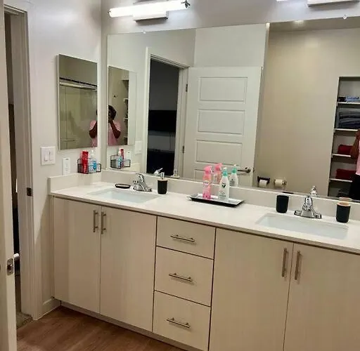 Apartment Westgate, Stadium Stunning First Floor 2bed 2bath Glendale